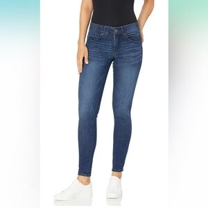 Democracy mold & hold freedom ankle jeans